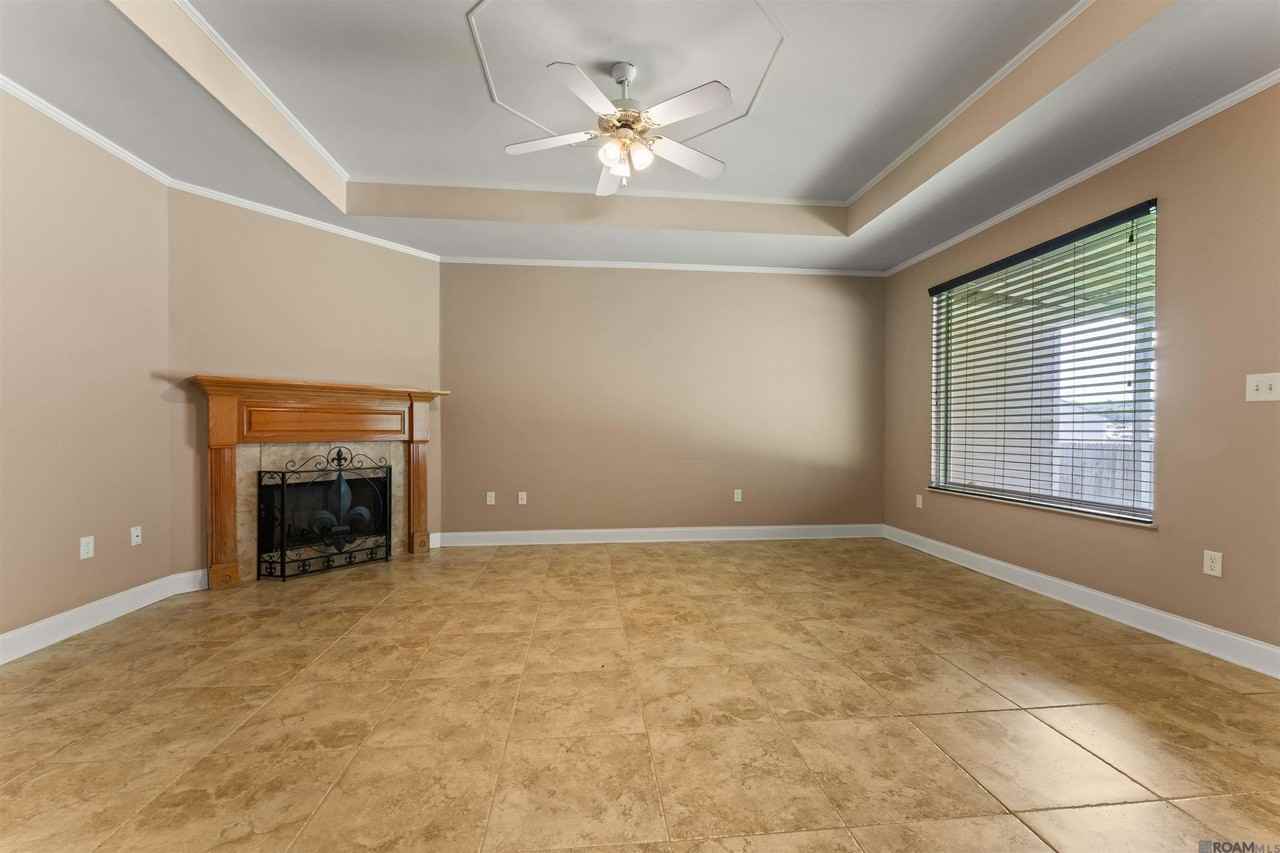 18606 Perkins Oak Rd - Photo 4 of 19