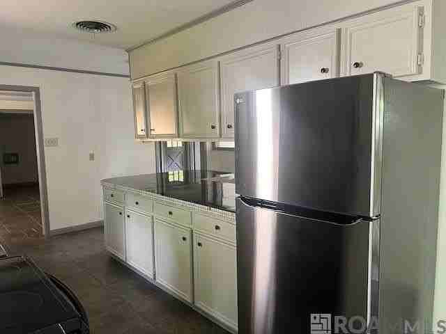 2464 Kensington Dr - Photo 3 of 31