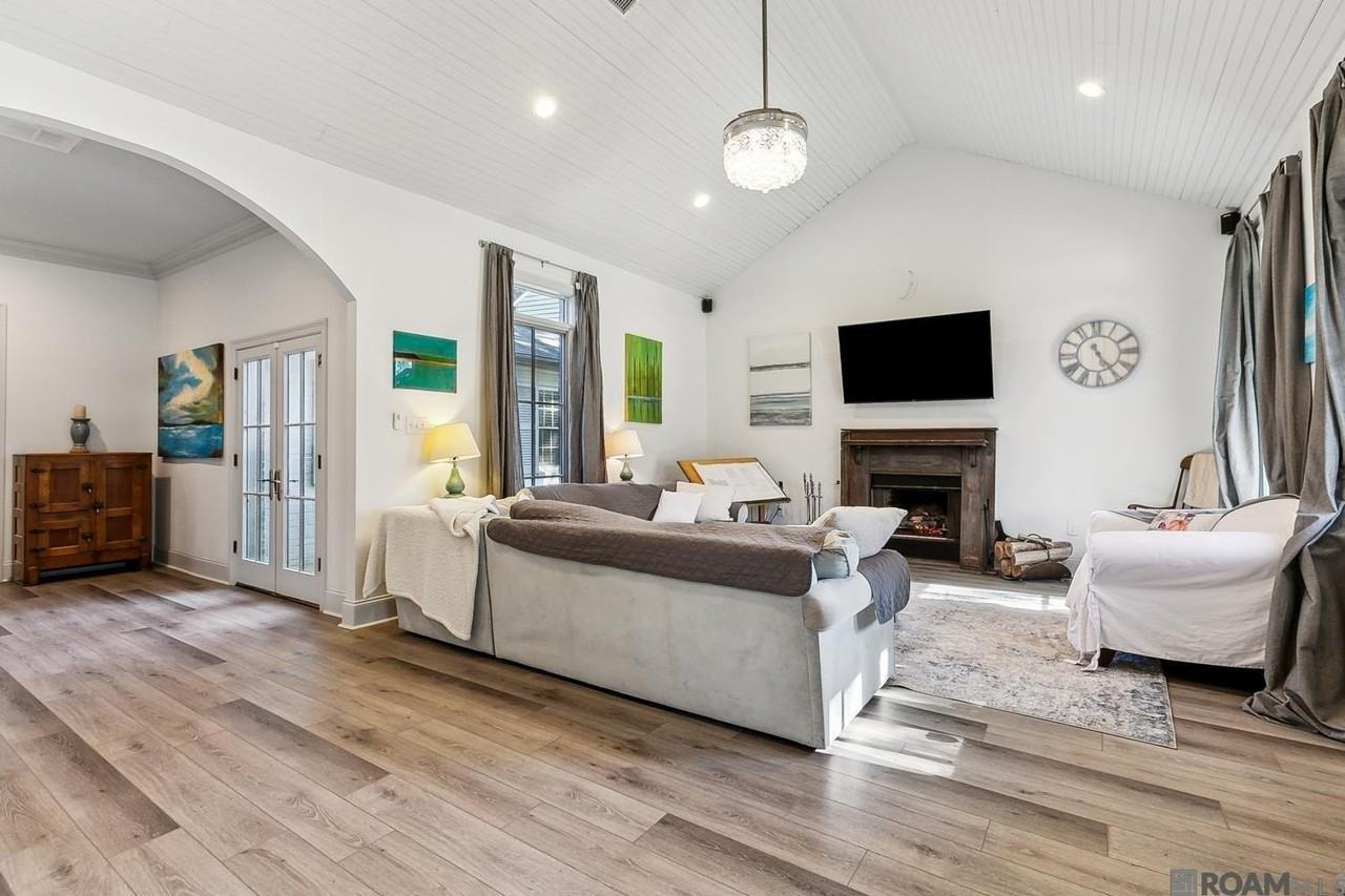 6363 Sevenoaks Ave - Photo 4 of 43