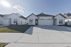 featured image of 4828 W Dacha Ln