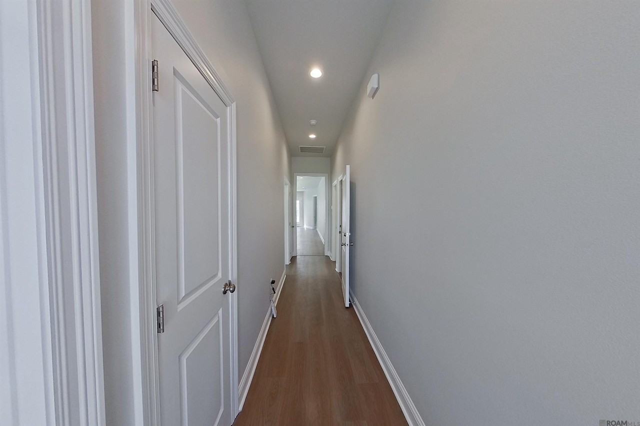 4828 W Dacha Ln - Photo 2 of 15
