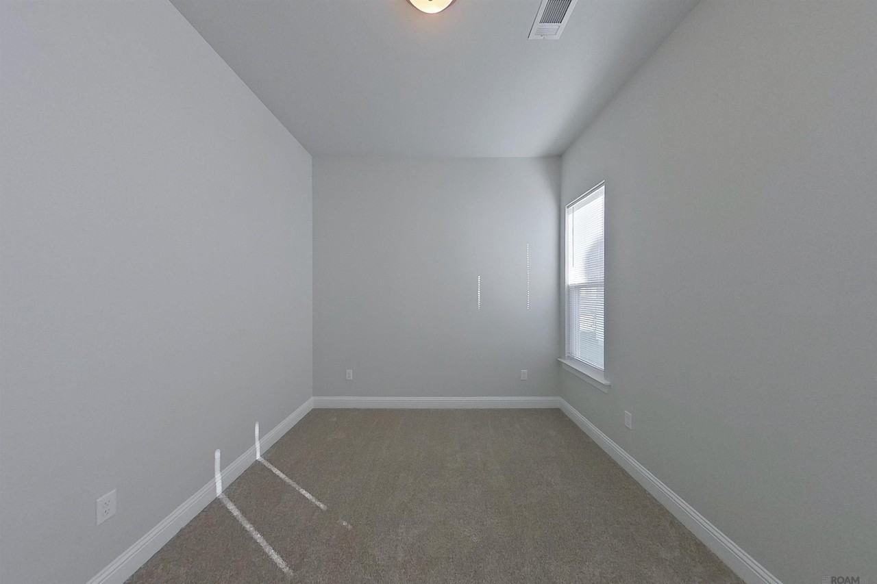 4828 W Dacha Ln - Photo 6 of 15