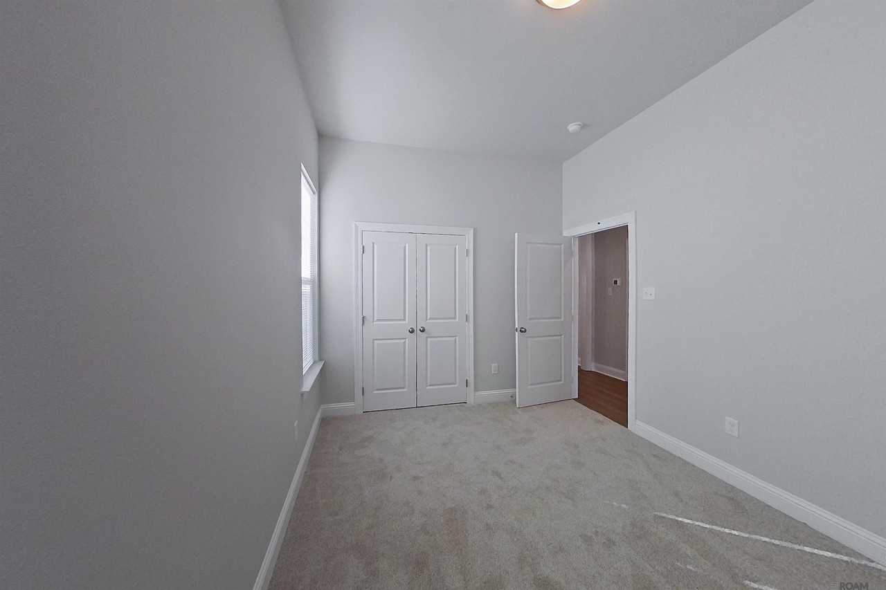 4828 W Dacha Ln - Photo 7 of 15