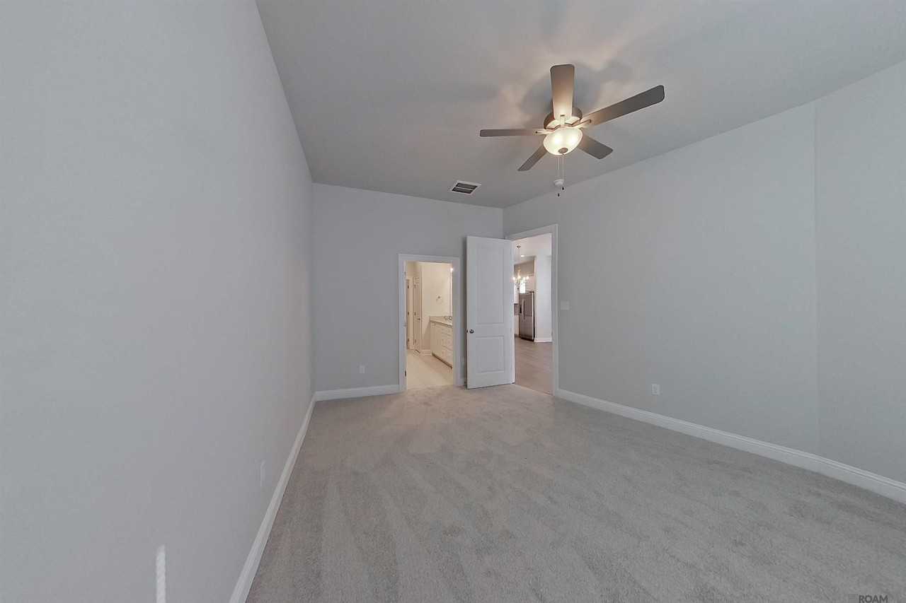 4828 W Dacha Ln - Photo 7 of 14