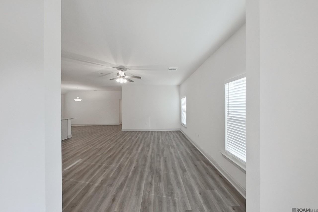 17647 Carlisle Ave - Photo 2 of 22