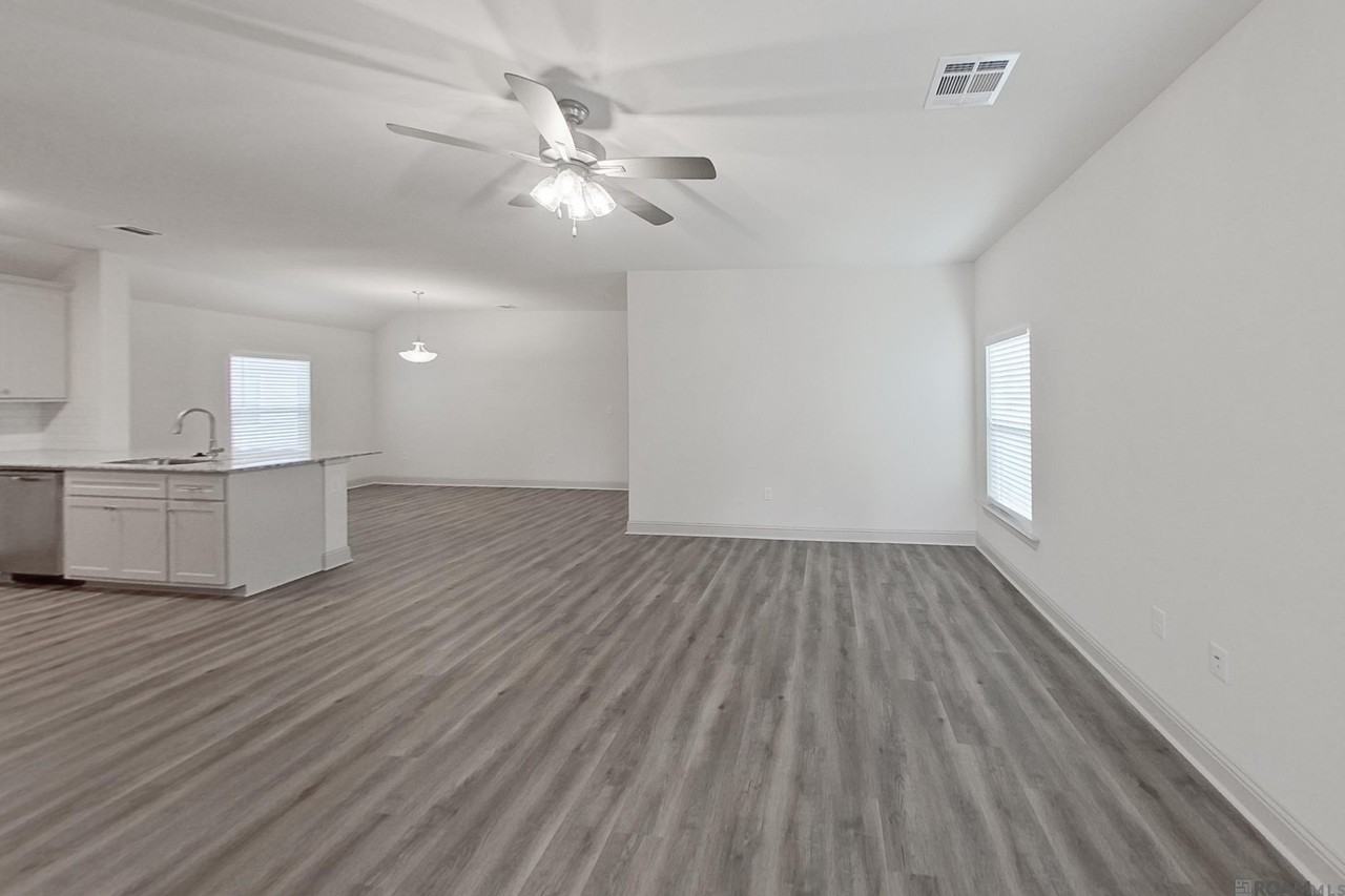 17647 Carlisle Ave - Photo 3 of 22