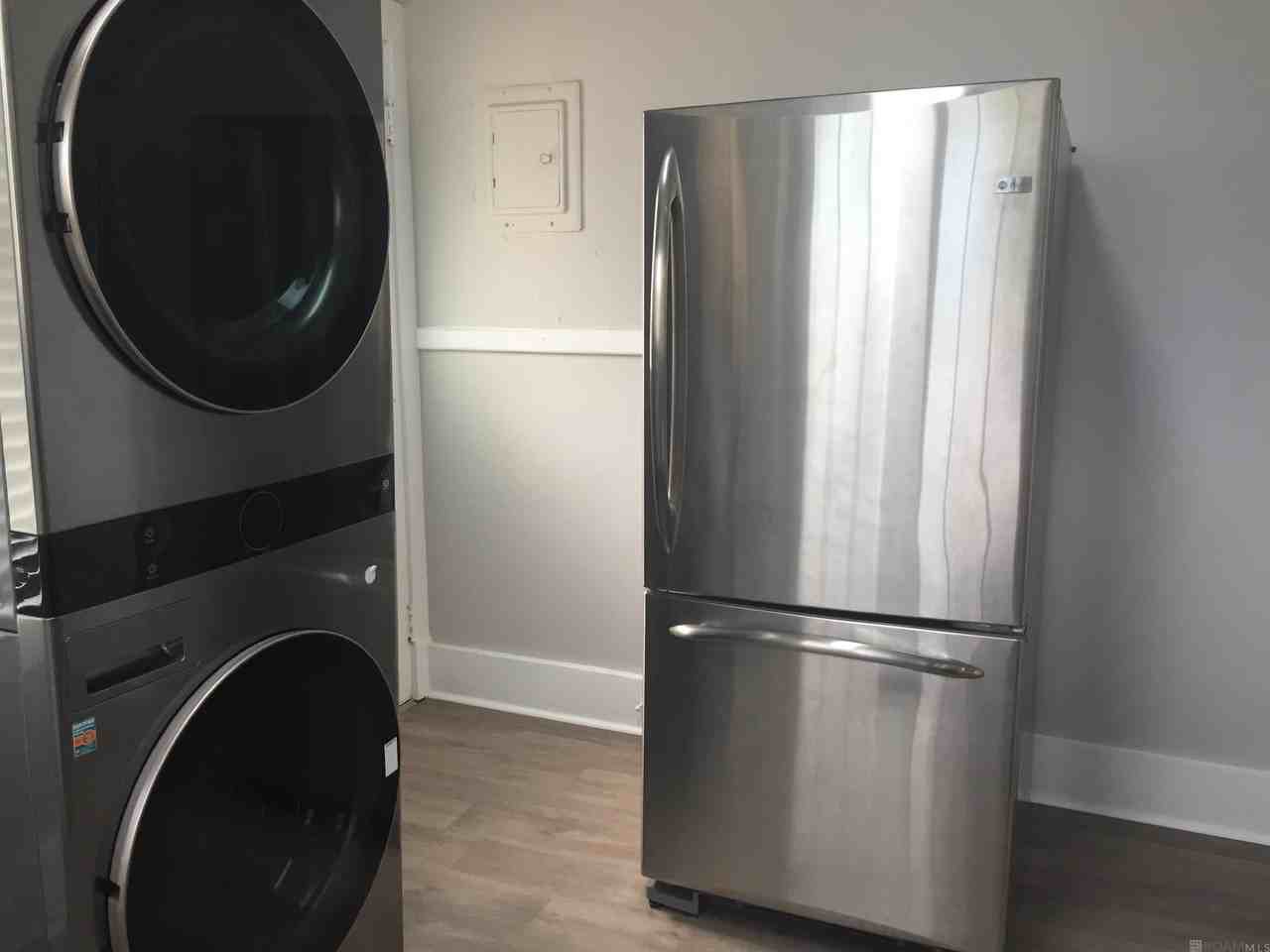 1330 Camelia Ave #1330 - Photo 6 of 11