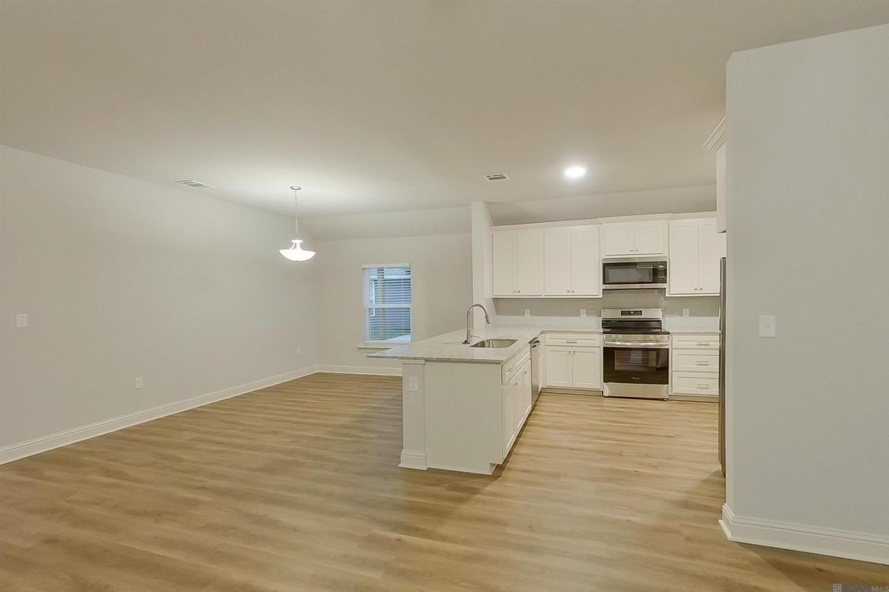 8034 Elliot Rd - Photo 5 of 22