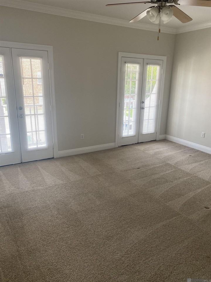 2121 Plantation Ln - Photo 6 of 8