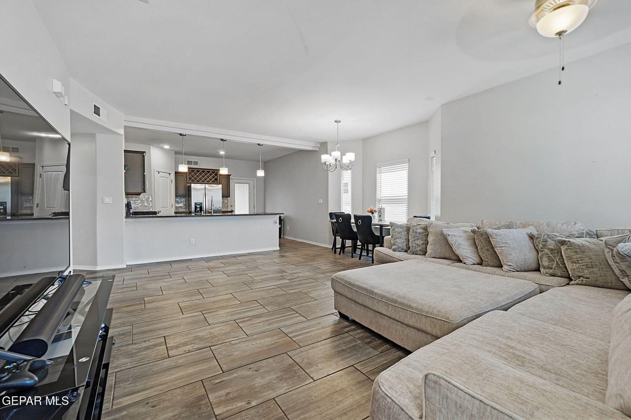 14841 Tierra Coruna Ave - Photo 5 of 30