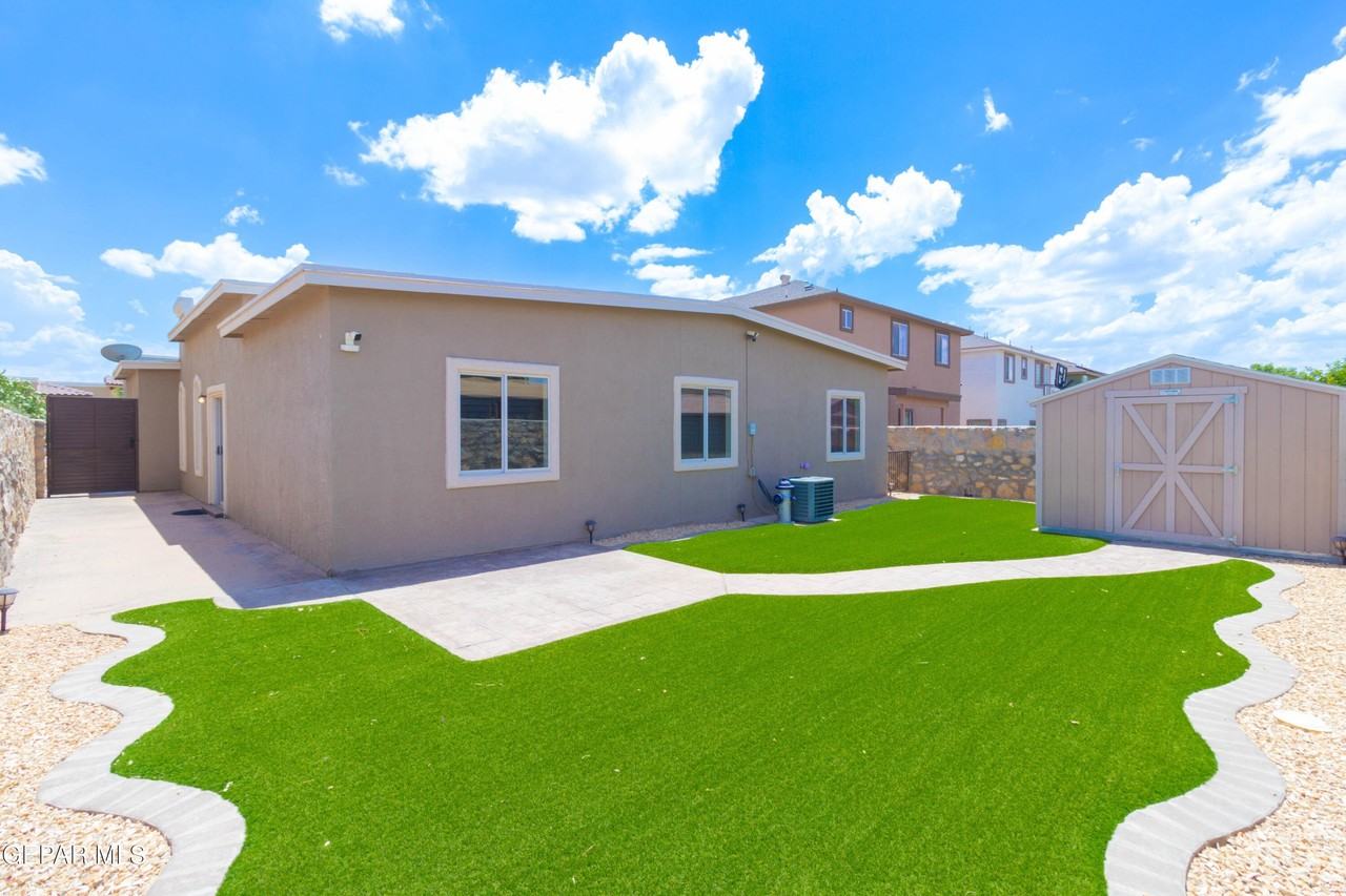 12865 Little Missy Ln - Photo 5 of 43