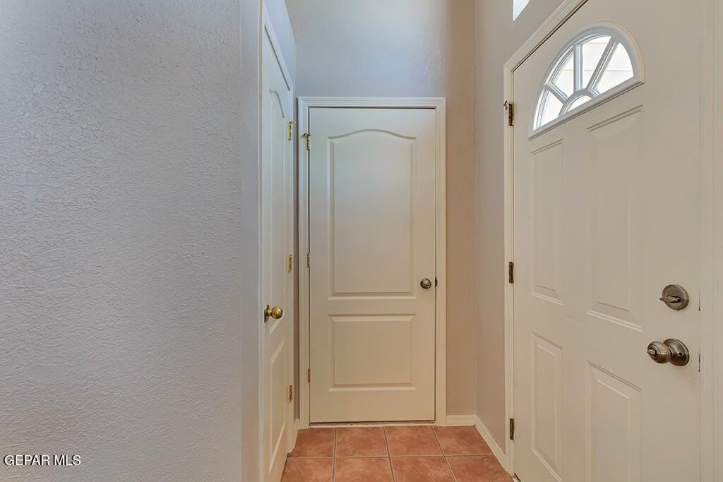 1417 Plaza Verde Dr - Photo 3 of 35