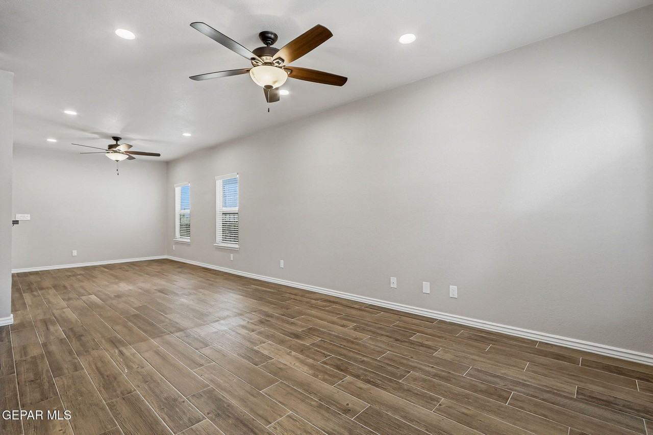 825 Dulce Tierra Dr - Photo 5 of 50