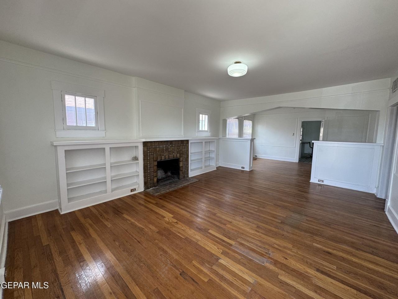 1606 Hawthorne St - Photo 4 of 25