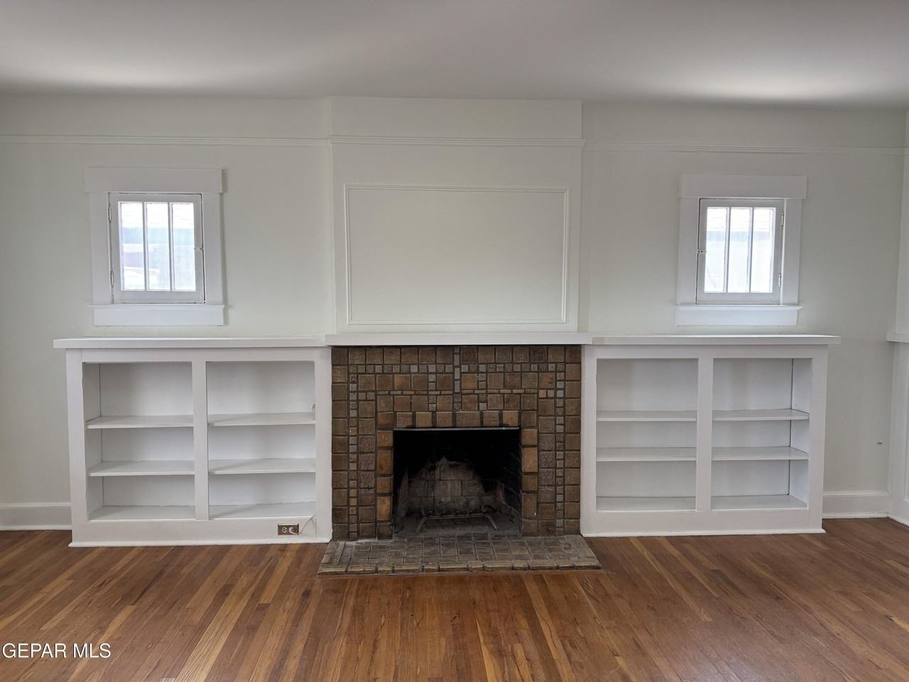 1606 Hawthorne St - Photo 6 of 25