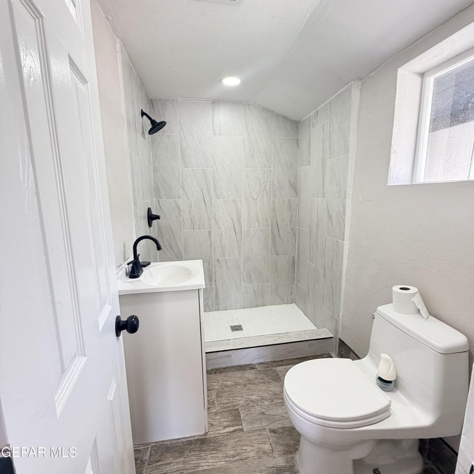 3726 Leavell Ave #A - Photo 7 of 8