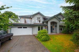 featured image of 8546 164 Street #UPPER
