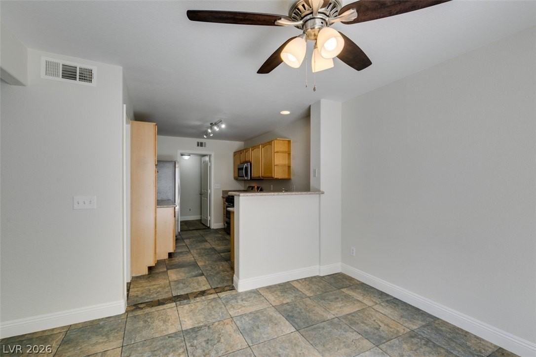 200 Luninborg St - Photo 3 of 40
