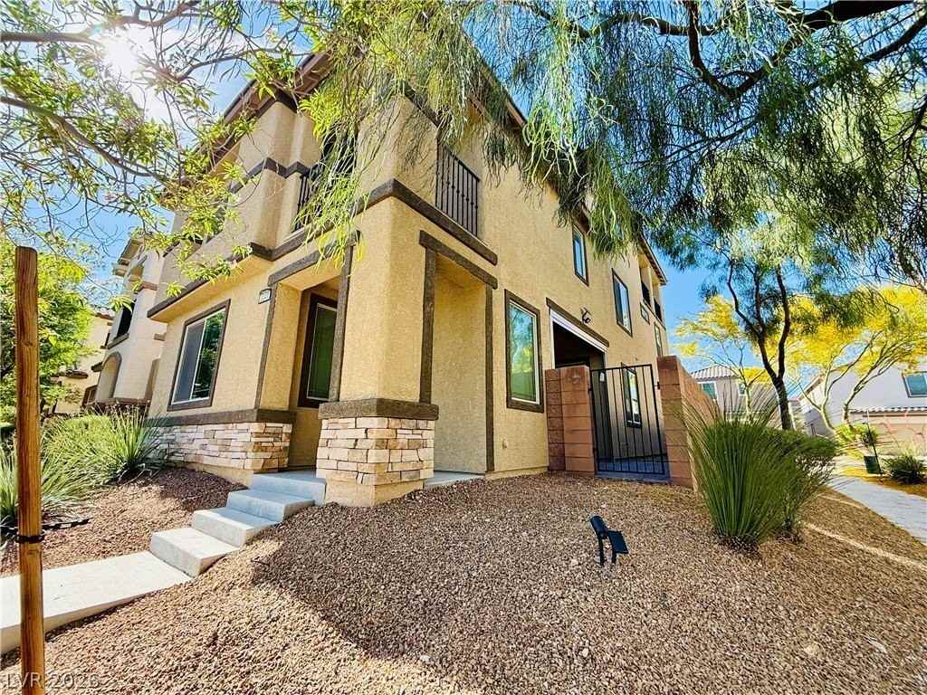 3041 Savella Ave - Photo 2 of 48