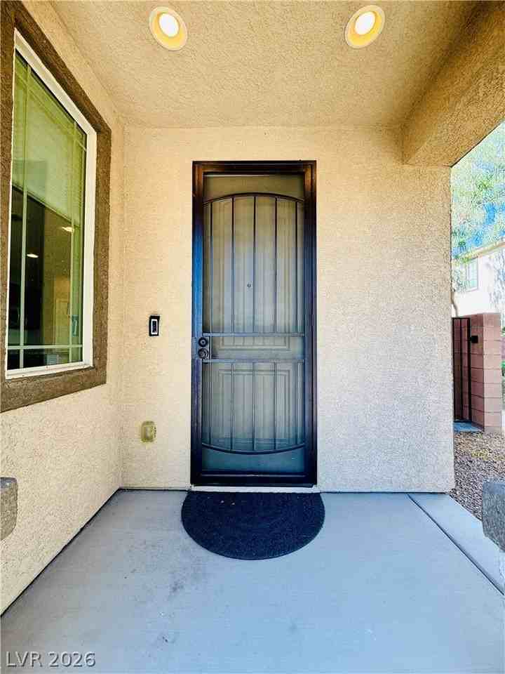 3041 Savella Ave - Photo 3 of 48