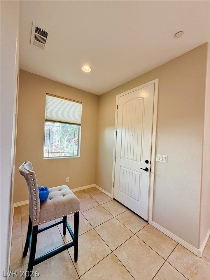 3041 Savella Ave - Photo 4 of 48