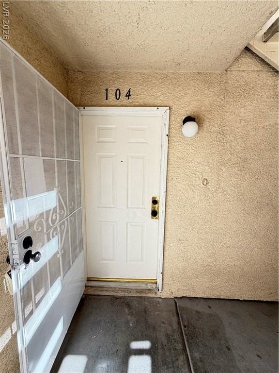 960 N Sloan Ln #104 - Photo 3 of 38