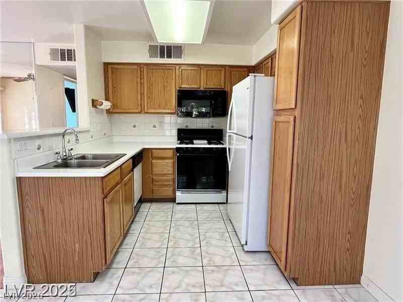 3101 Casey Dr #201 - Photo 5 of 25