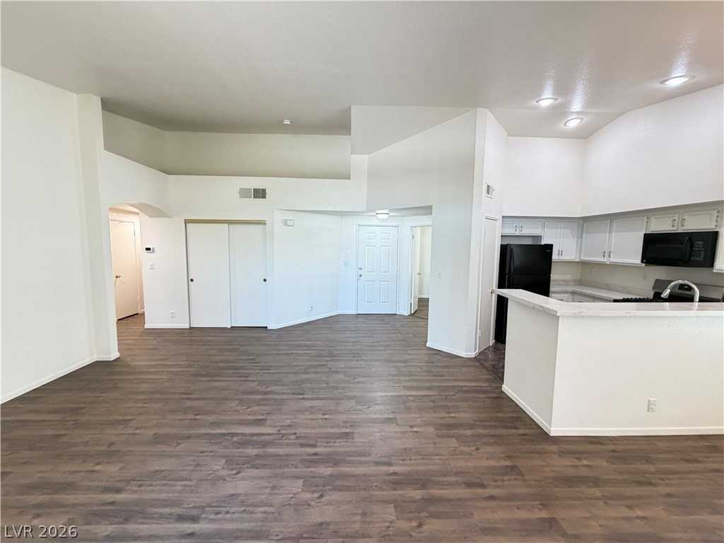 7241 Indian Creek Ln #201 - Photo 5 of 37