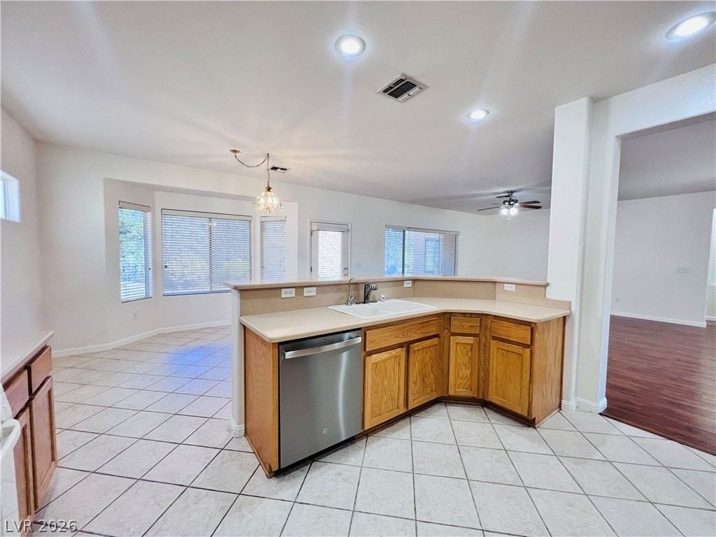 3047 Hickory Valley Rd - Photo 7 of 33