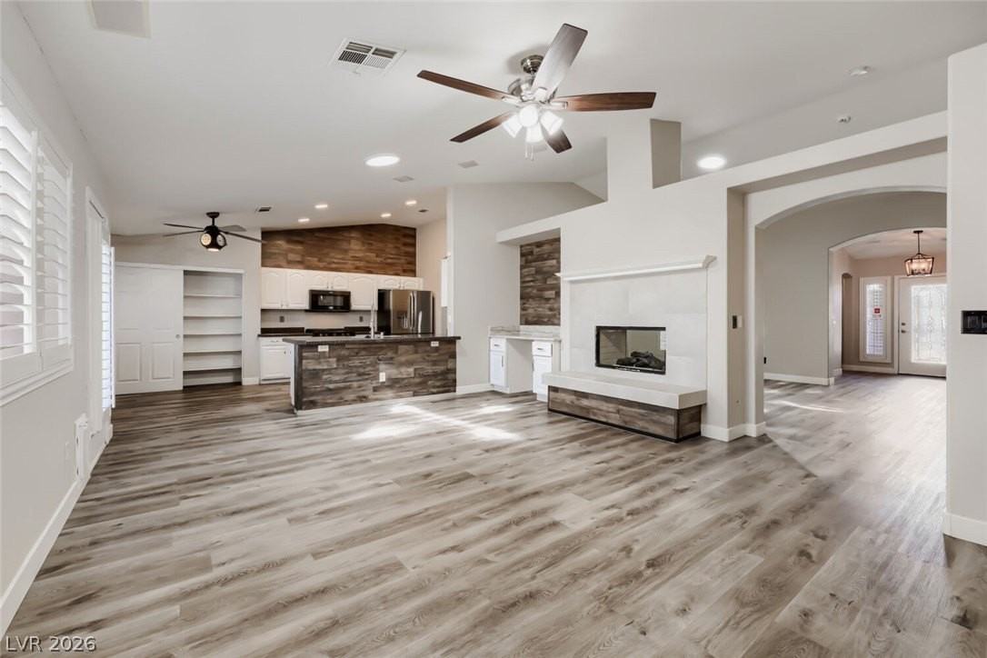 4407 Golden Palomino Ln - Photo 2 of 21