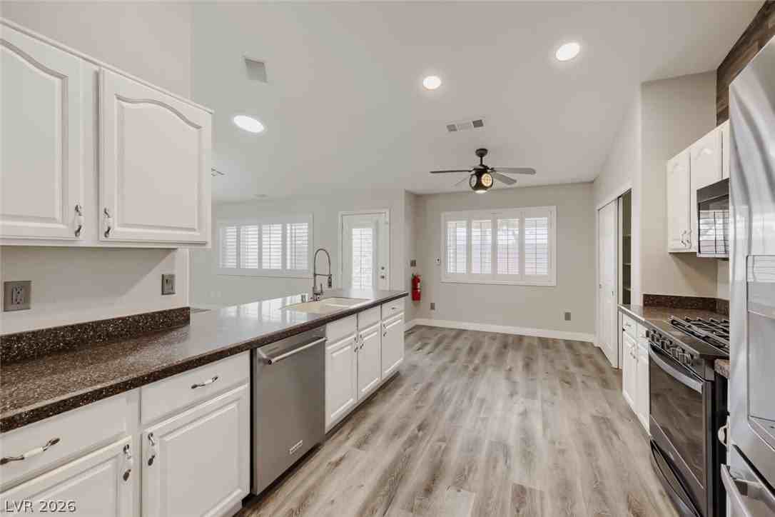 4407 Golden Palomino Ln - Photo 4 of 21