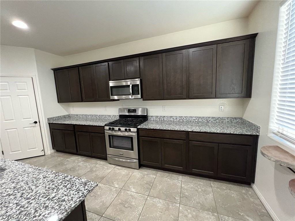 4020 Carol Bailey Ave - Photo 3 of 32