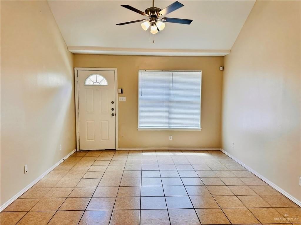 2105 W Western Dr #2 - Photo 2 of 11