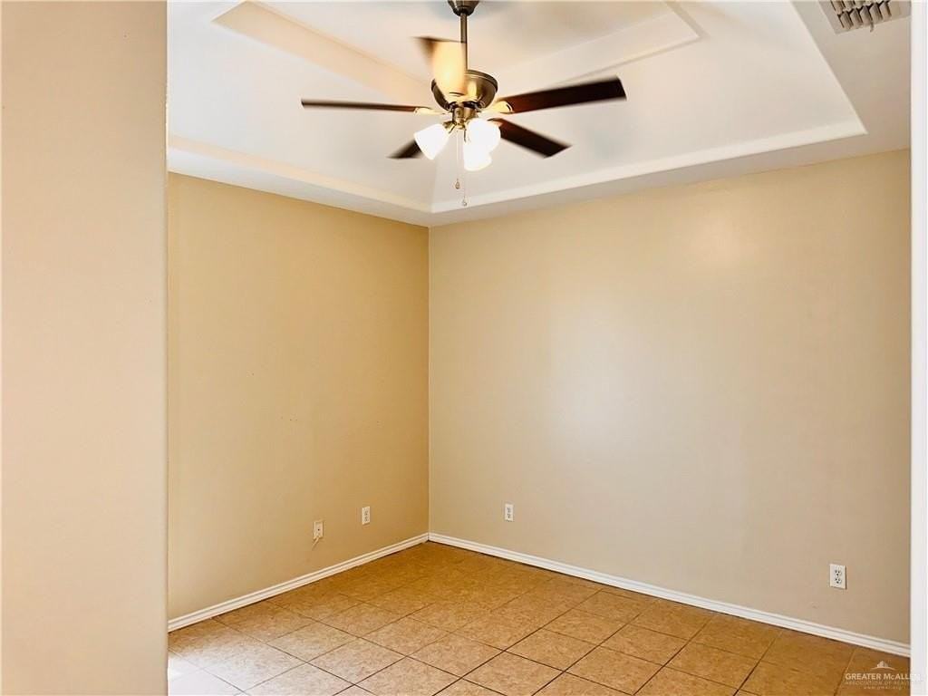 2105 W Western Dr #2 - Photo 6 of 11