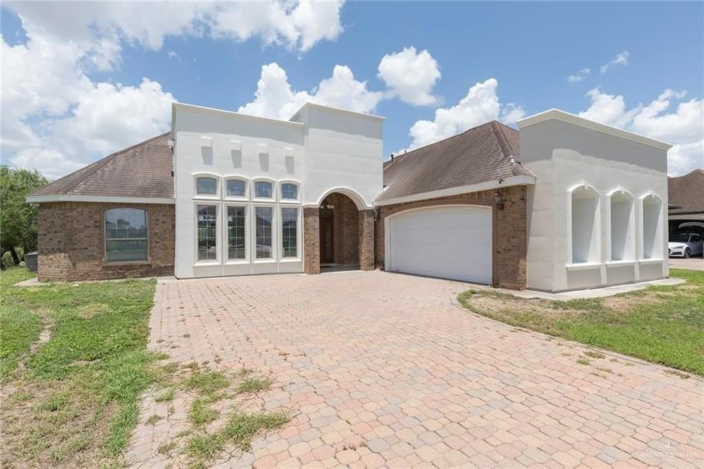 1213 Rhett Dr - Photo 2 of 19