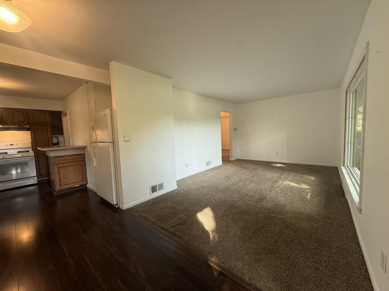 7425 Ann Arbor St - Photo 3 of 24