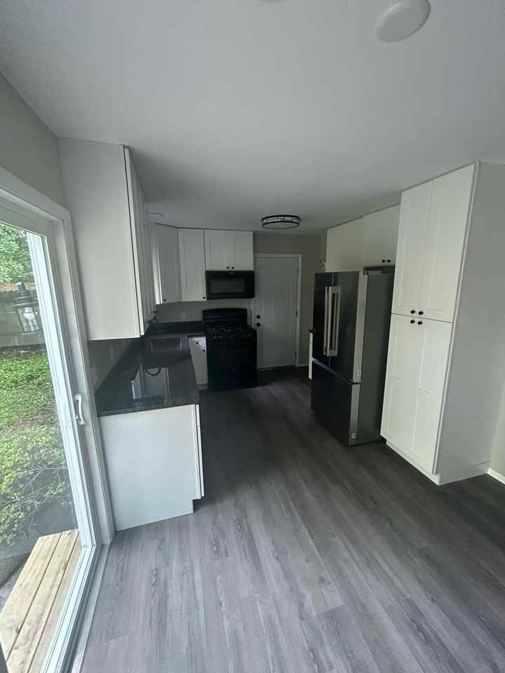 2930 Marshall St - Photo 2 of 21