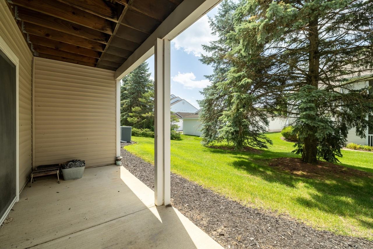 2906 N Knightsbridge Cir - Photo 5 of 35