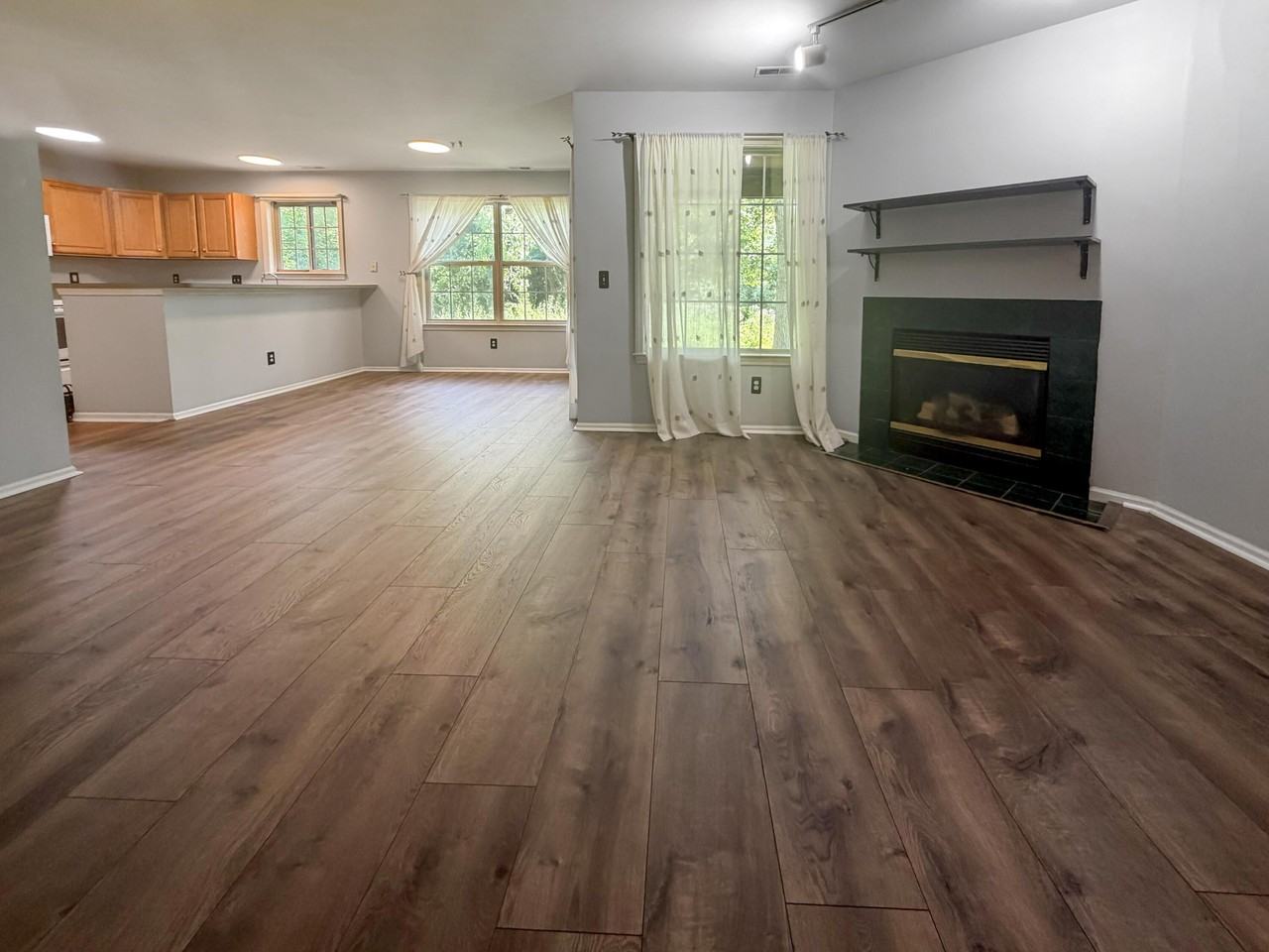 2820 Barclay Way - Photo 2 of 25