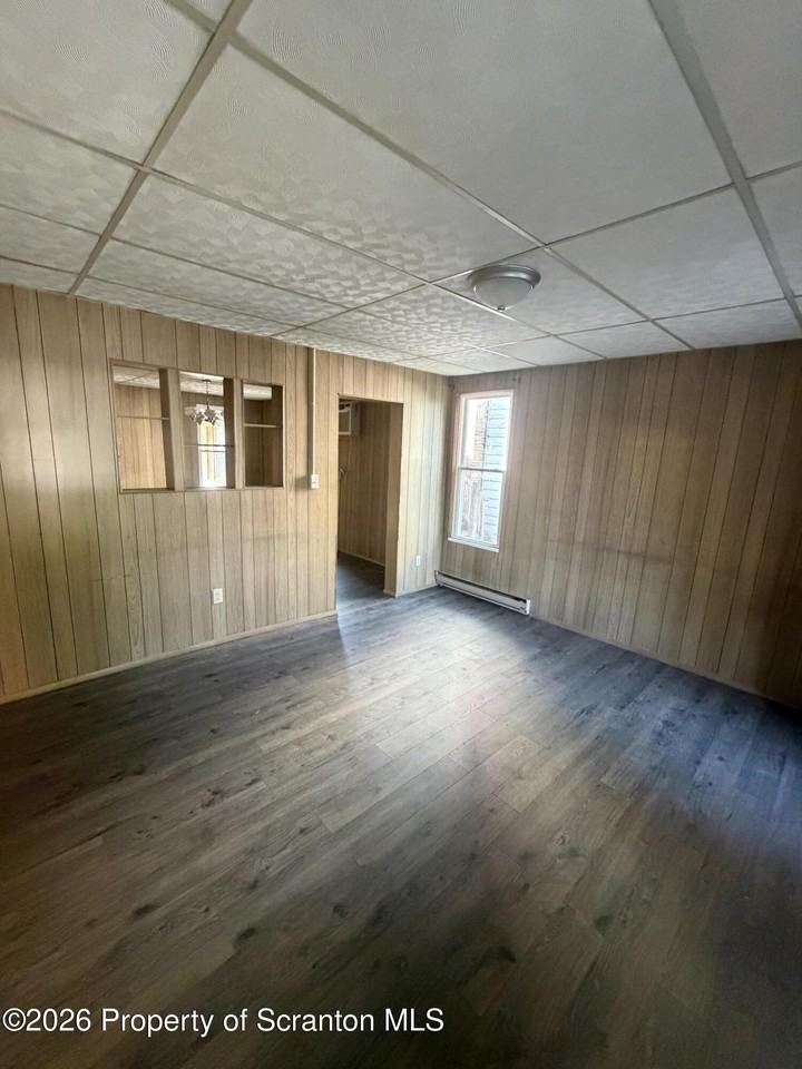 224 Fremont St - Photo 3 of 13