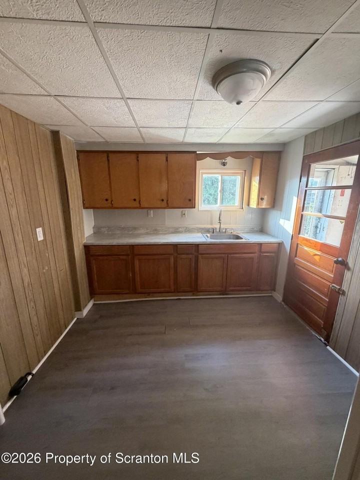224 Fremont St - Photo 6 of 13