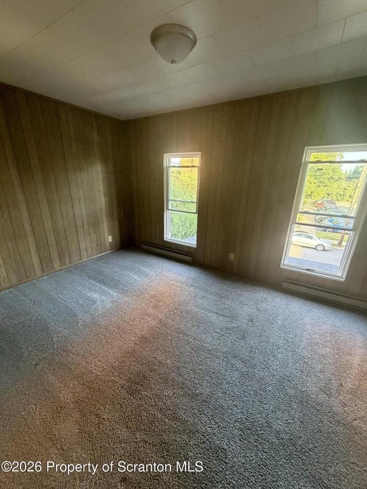 224 Fremont St - Photo 7 of 13