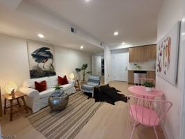 featured image of 627 Valley Rd #B