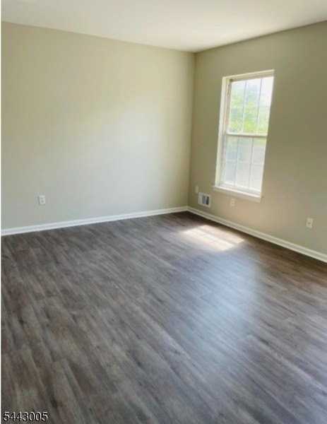 124 Union Ave #4 - Photo 6 of 11