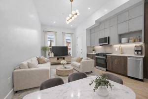 featured image of 20 Storms Ave #2