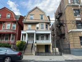 featured image of 122 Jewett Ave #3