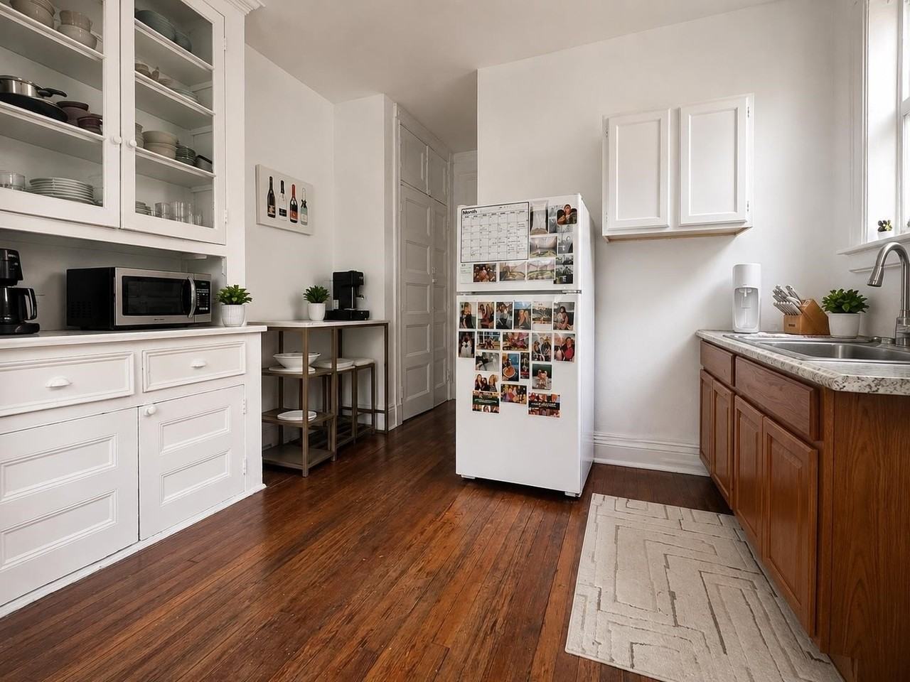 1021 Park Ave #2L - Photo 2 of 7