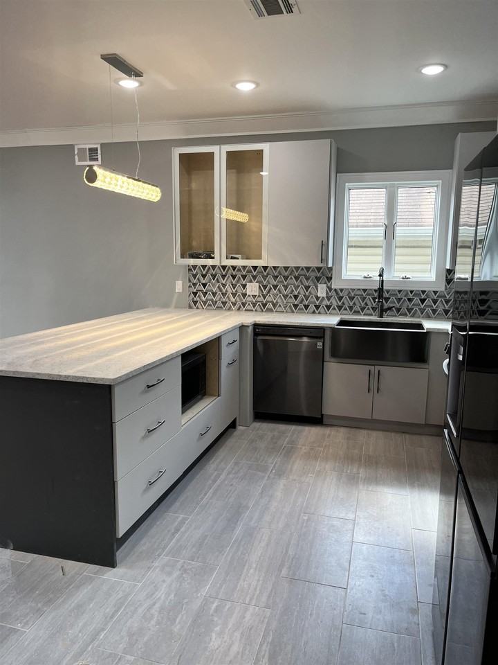29 Wallis Ave #2 - Photo 5 of 15
