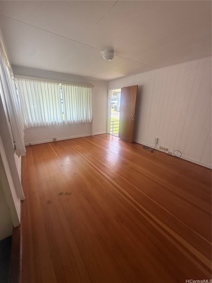 2329 Orchid St - Photo 3 of 15