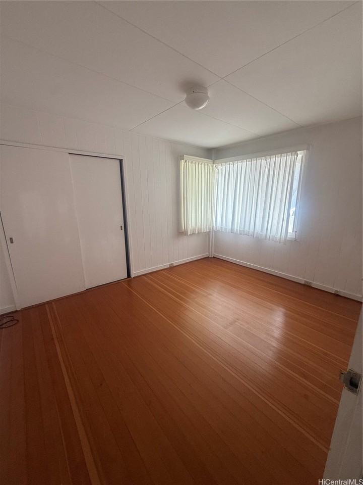 2329 Orchid St - Photo 4 of 15